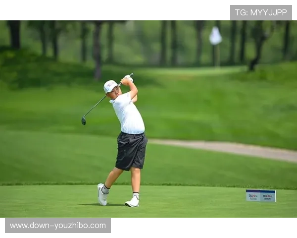 男子C组加洞赛邓博文开球进沙憾负,黄永颢长推绝杀夺冠 男子C组加洞赛邓博文开球进沙憾负,黄永颢长推绝杀夺冠